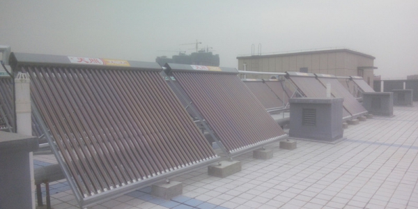 河南省三建贵宾楼太阳能热水工程